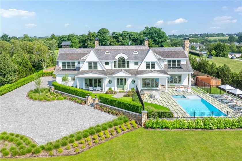 An exquisite new construction shingle-style estate, perfectly - Beach Home for sale in Portsmouth, Rhode Island on Beachhouse.com