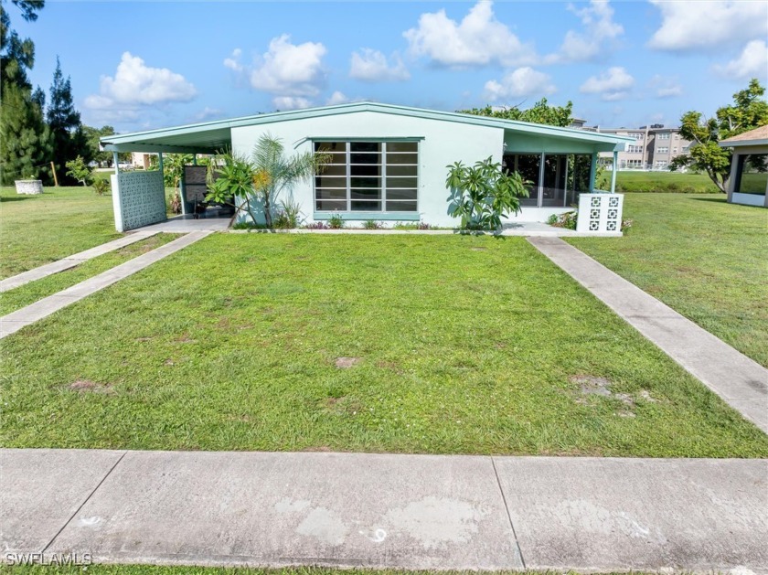 Discover the Perfect Harmony of Comfort and Convenience! Nestled - Beach Home for sale in Port Charlotte, Florida on Beachhouse.com