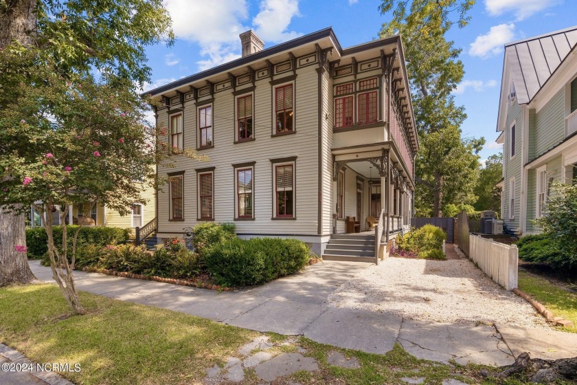 One-Of-A-Kind Property! RARE! Mostly UPDATED MULTI-FAMILY - Beach Townhome/Townhouse for sale in New Bern, North Carolina on Beachhouse.com