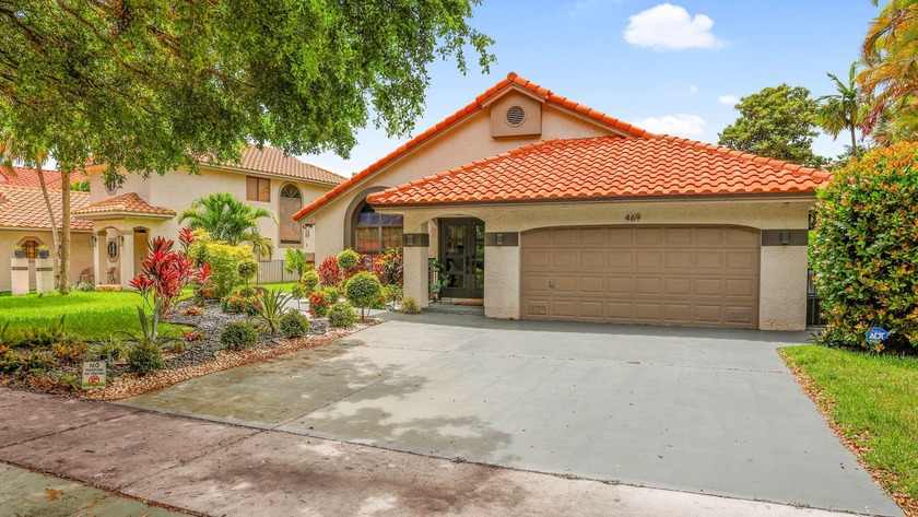 Welcome to a one-of-a-kind fully renovated home in East - Beach Home for sale in Deerfield Beach, Florida on Beachhouse.com