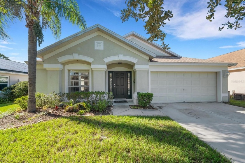 Welcome to 11567 Misty Isle Lane in Riverview, FL. This - Beach Home for sale in Riverview, Florida on Beachhouse.com
