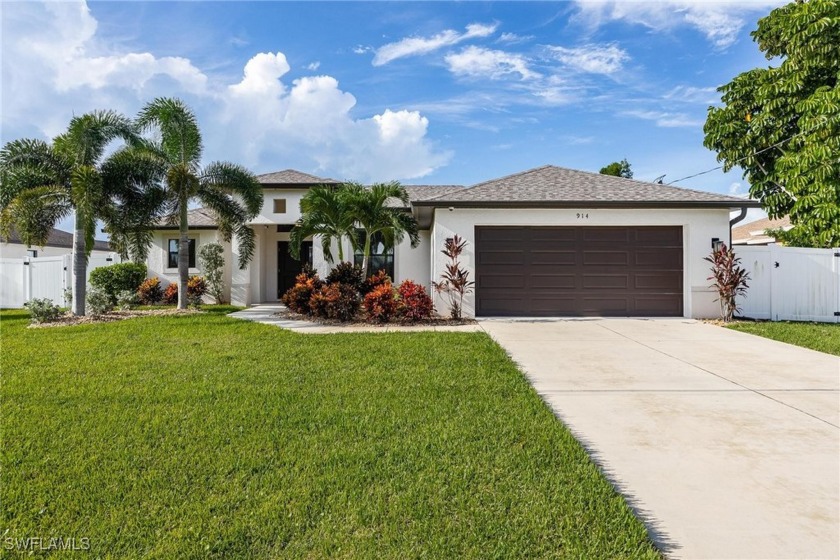 Welcome to your dream home in beautiful Cape Coral! This - Beach Home for sale in Cape Coral, Florida on Beachhouse.com