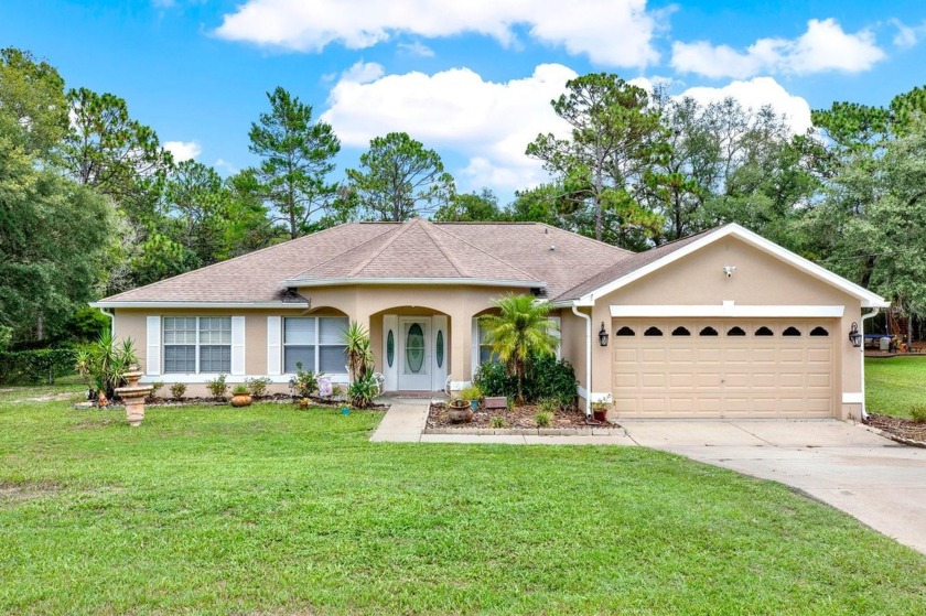 Seller's to install NEW ROOF  before closing.. Spacious 3 - Beach Home for sale in Weeki Wachee, Florida on Beachhouse.com