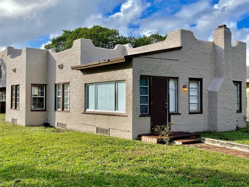 Single Family Home ''WITH A RENTED DETACHED DUPLEX APARTMENT - Beach Home for sale in West Palm Beach, Florida on Beachhouse.com