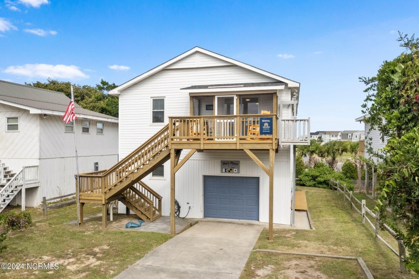 Beautiful Holden Beach Island is calling! Ike's Place is on the - Beach Home for sale in Holden Beach, North Carolina on Beachhouse.com