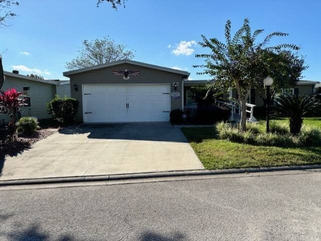 This stunning triple-wide Jacobsen home is one of the largest in - Beach Home for sale in Elkton, Florida on Beachhouse.com