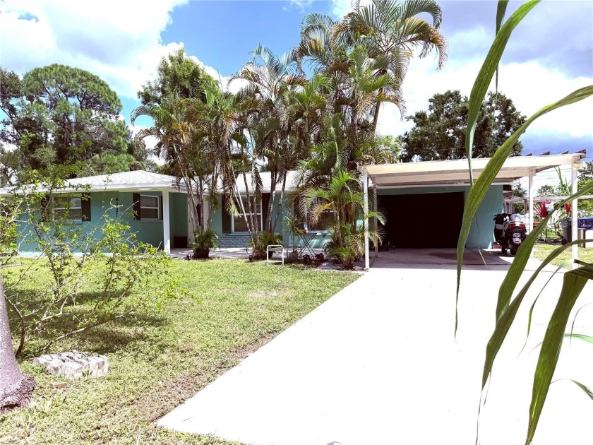Under contract-accepting backup offers. Welcome to this - Beach Home for sale in Sarasota, Florida on Beachhouse.com