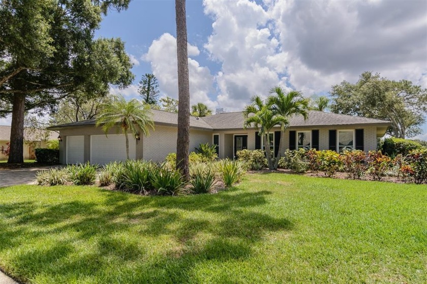 Just what you have been waiting for!  Countryside Country Club - Beach Home for sale in Clearwater, Florida on Beachhouse.com
