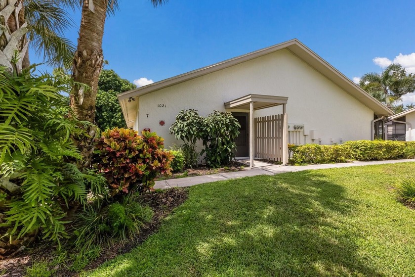 One or more photo(s) has been virtually staged. Welcome to this - Beach Condo for sale in Venice, Florida on Beachhouse.com