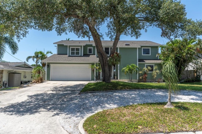 Welcome to your WATERFRONT dream home! This stunning 3 BR, 2.5 - Beach Home for sale in Palm Harbor, Florida on Beachhouse.com