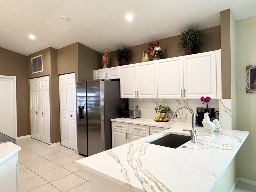 BRAND-NEW ROOF! UPGRADED KITCHEN ! Immaculate single-family home - Beach Home for sale in Boynton Beach, Florida on Beachhouse.com