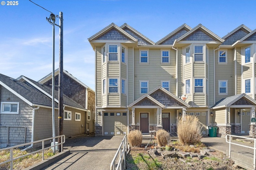This beautiful townhome offers a fantastic opportunity with its - Beach Home for sale in Rockaway Beach, Oregon on Beachhouse.com