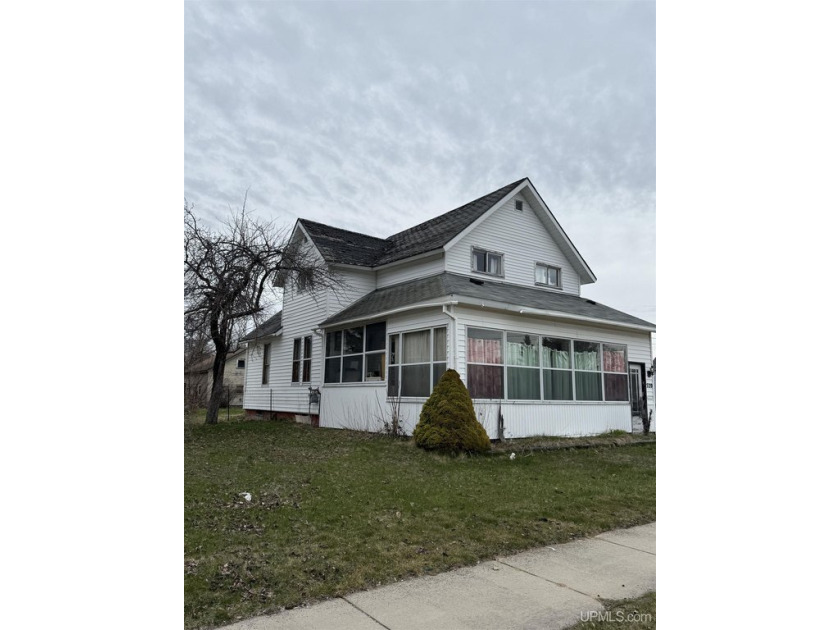 Centrally located on Manistique's east side and within walking - Beach Home for sale in Manistique, Michigan on Beachhouse.com
