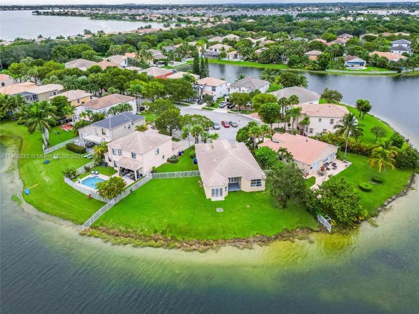 Inspire your life by living on a rarely found and highly - Beach Home for sale in Miramar, Florida on Beachhouse.com