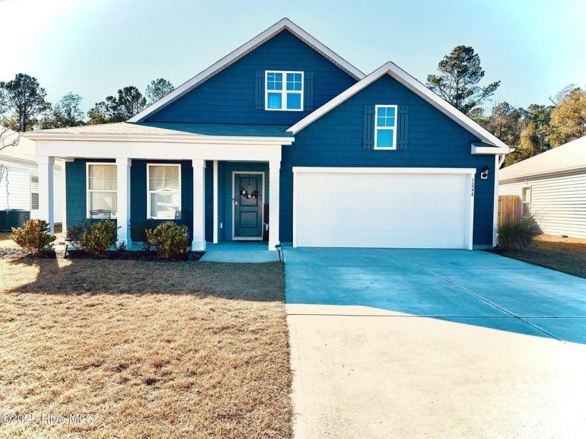 Immaculate 5-Bedroom Home - Move-In Ready! Located in a - Beach Home for sale in Leland, North Carolina on Beachhouse.com