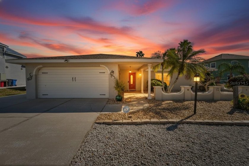 Under contract-accepting backup offers. 6503 Santiago Ct, Apollo - Beach Home for sale in Apollo Beach, Florida on Beachhouse.com