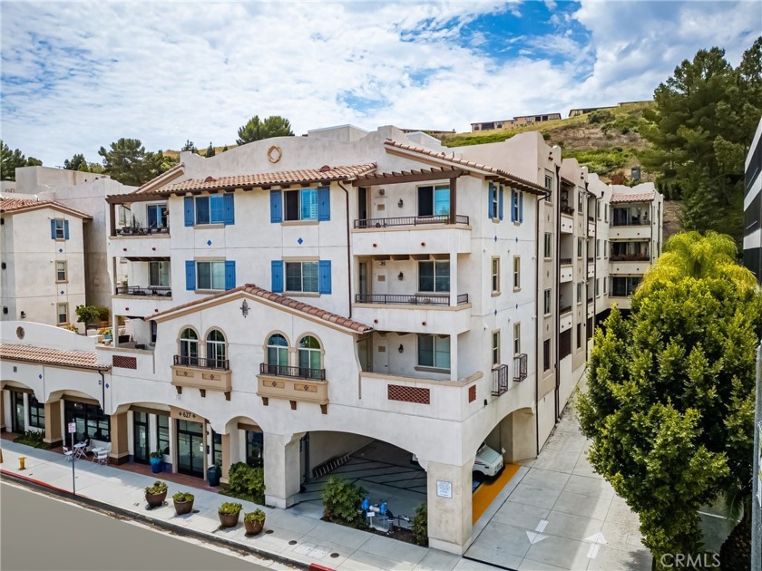 Welcome to your dream coastal retreat! This stunning turnkey - Beach Condo for sale in Rolling Hills Estates, California on Beachhouse.com