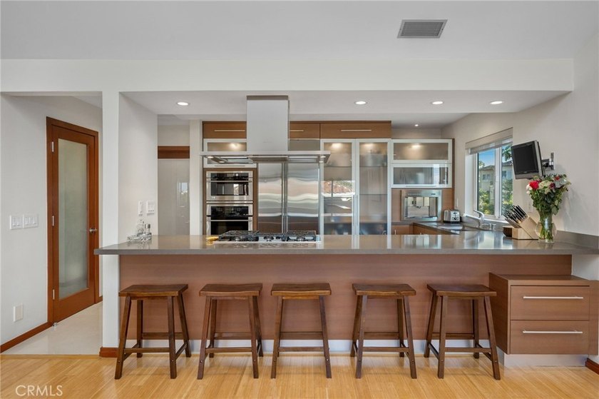 Tucked along one of the most sought-after streets in South - Beach Townhome/Townhouse for sale in Redondo Beach, California on Beachhouse.com