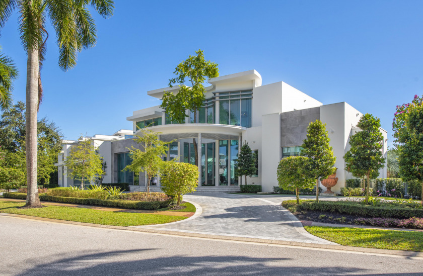 This custom ultra modern architectural masterpiece overlooks the - Beach Home for sale in Boca Raton, Florida on Beachhouse.com