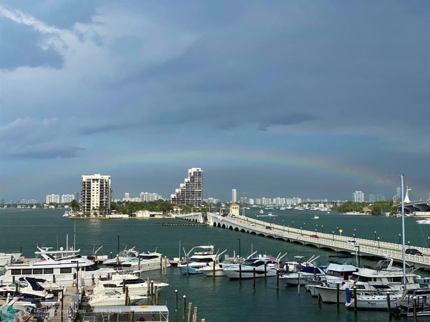 This beautiful studio offers breathtaking views and is a MUST - Beach Condo for sale in Miami, Florida on Beachhouse.com