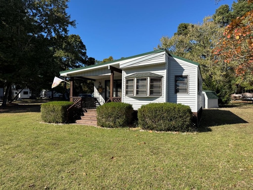 Oversized lot with park trailer, septic, room addition, deck - Beach Home for sale in Horntown, Virginia on Beachhouse.com