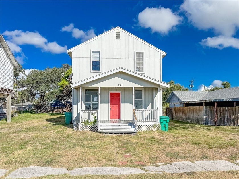 Investment Opportunity in Aransas Pass! Discover this spacious - Beach Home for sale in Aransas Pass, Texas on Beachhouse.com