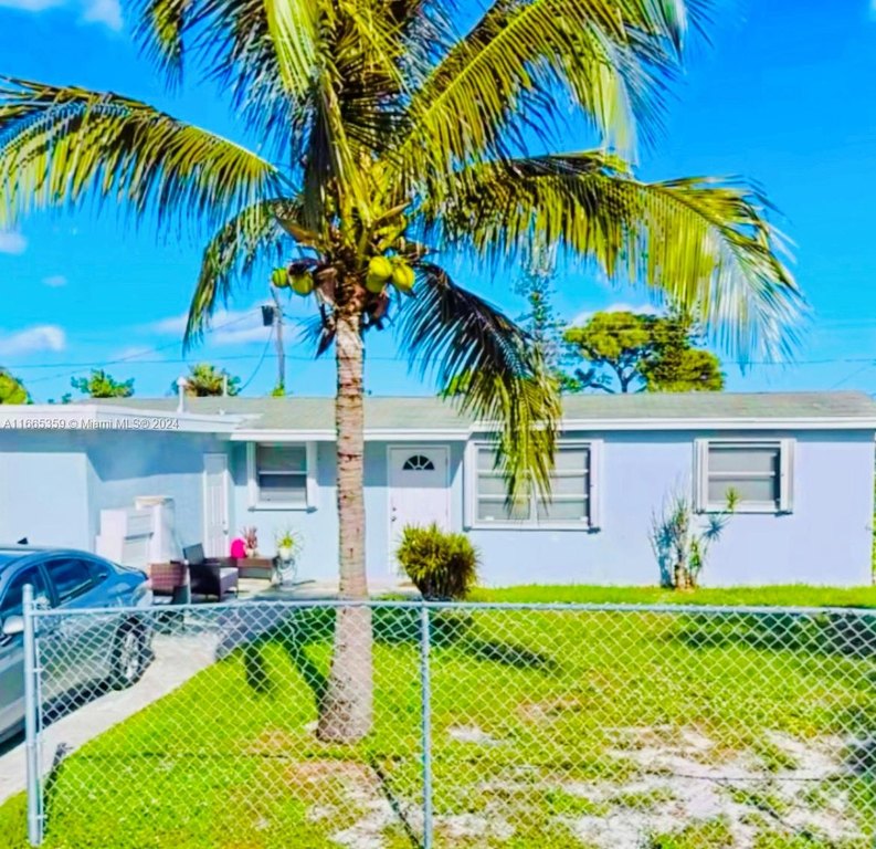 Motivate seller 4bdr/1 bath. Seller is very motivate. Location - Beach Home for sale in Riviera Beach, Florida on Beachhouse.com