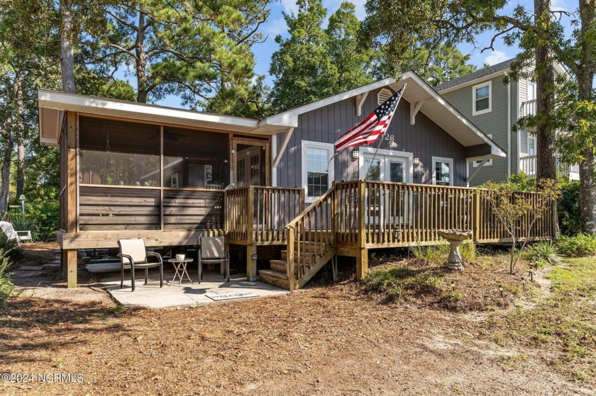 This charming 3-bedroom, 2 bathroom fully furnished home on a - Beach Home for sale in Oak Island, North Carolina on Beachhouse.com