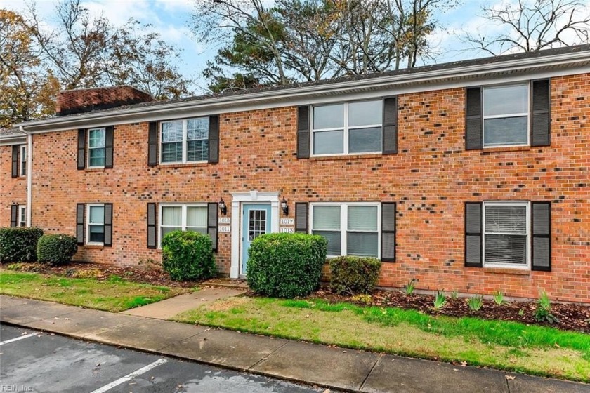 Welcome home to this gorgeous condo in the VIBE CREATIVE - Beach Home for sale in Virginia Beach, Virginia on Beachhouse.com