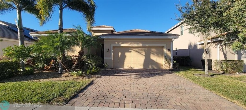 Beautiful single family house. This property has 3 bedrooms and - Beach Home for sale in Port Saint Lucie, Florida on Beachhouse.com