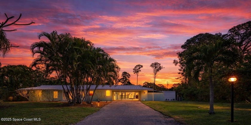 Beautifully updated and meticulously maintained 4-bedroom, 2 - Beach Home for sale in Merritt Island, Florida on Beachhouse.com
