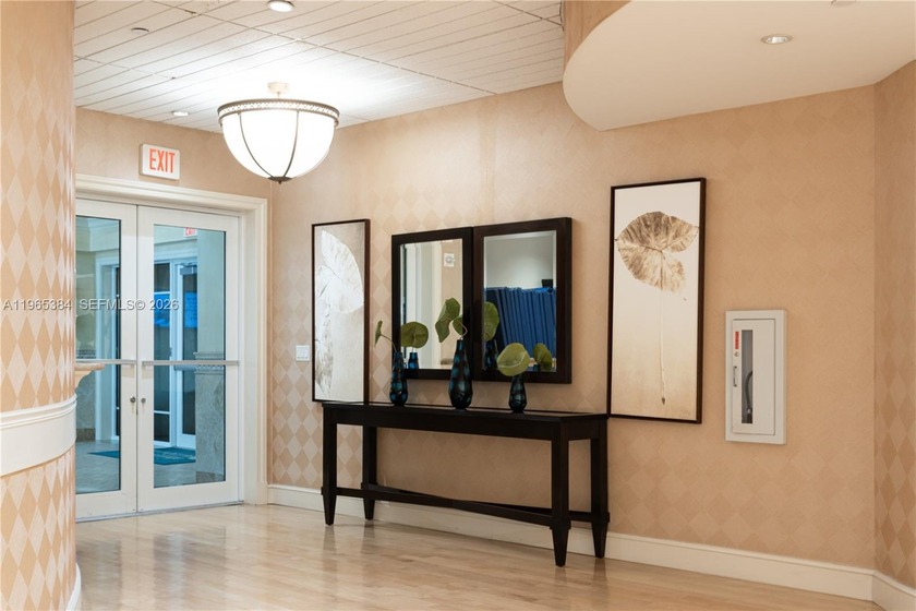 Spacious 2-bedroom, 2-bath residence located in Turnberry - Beach Condo for sale in Aventura, Florida on Beachhouse.com