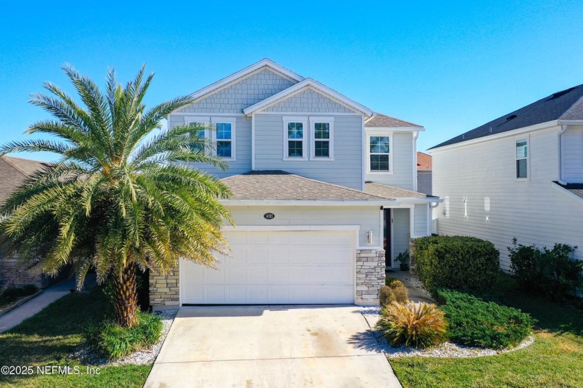 Come see this beautiful and updated 4 bedroom, 2 story home in - Beach Home for sale in Jacksonville, Florida on Beachhouse.com