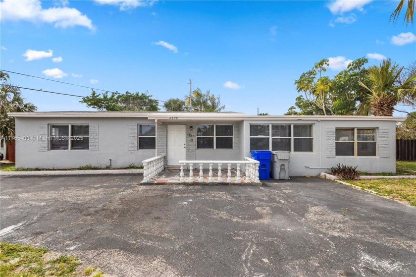Welcome to your own private oasis in Pompano Beach! This - Beach Home for sale in Pompano Beach, Florida on Beachhouse.com