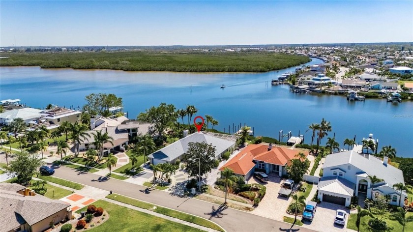 No Flooding History | No HOA or CDD Fees | Transferrable Flood - Beach Home for sale in Apollo Beach, Florida on Beachhouse.com