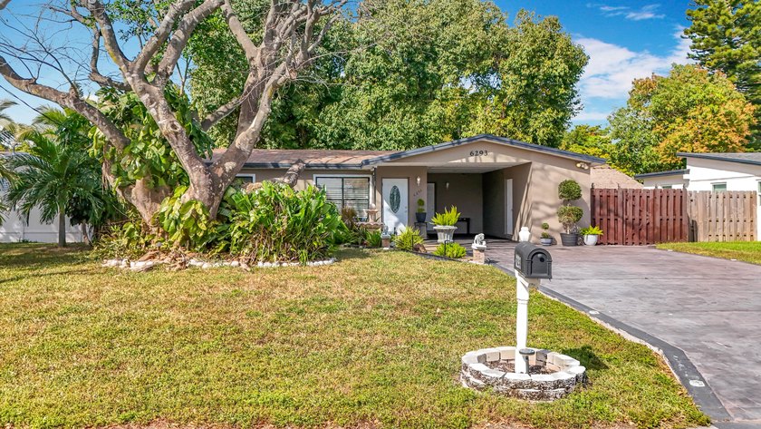 Amazing Opportunity! Updated 3 bedroom 2 bathroom single family - Beach Home for sale in Margate, Florida on Beachhouse.com