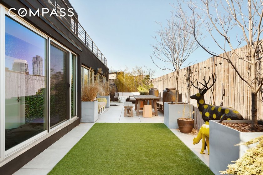 Private roof deck, just in time for Spring!!! Discover the - Beach Condo for sale in Brooklyn, New York on Beachhouse.com