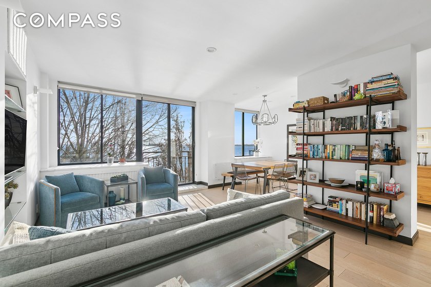 Gorgeous, move-in ready, four-bedroom, three-and-a-half-bath - Beach Condo for sale in New York, New York on Beachhouse.com