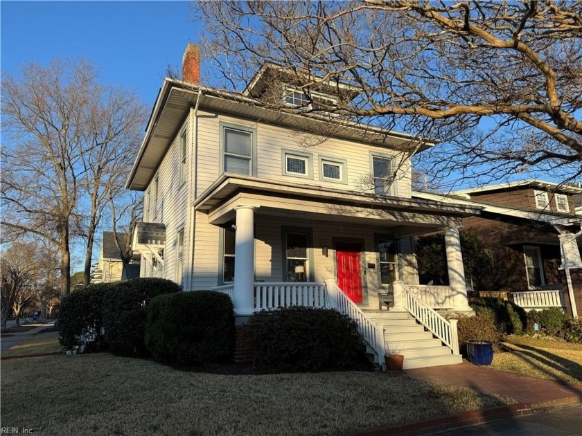 Lovely, traditional four-square home on corner lot in charming - Beach Home for sale in Norfolk, Virginia on Beachhouse.com