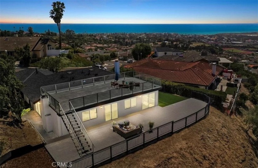 This home in the highly sought after *Hills* area of San - Beach Home for sale in San Clemente, California on Beachhouse.com
