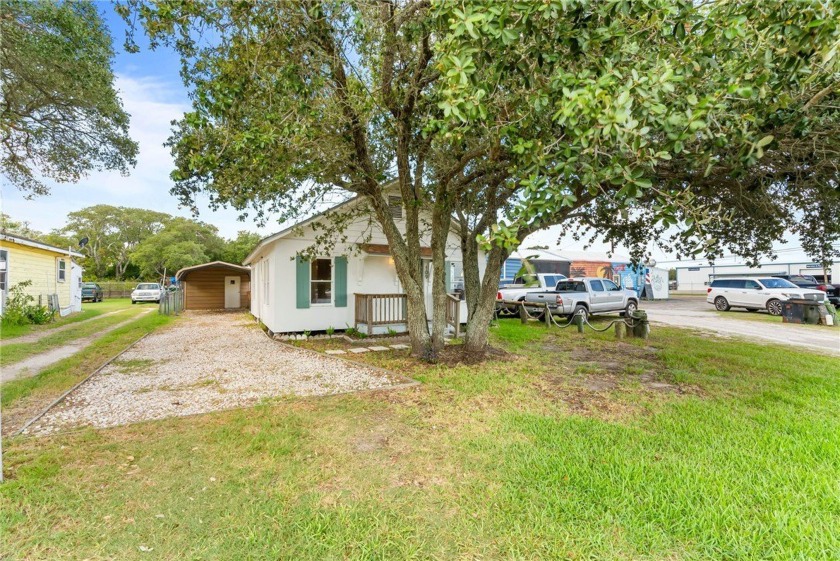 Welcome to 109 S Verne Street, an inviting coastal property that - Beach Home for sale in Rockport, Texas on Beachhouse.com