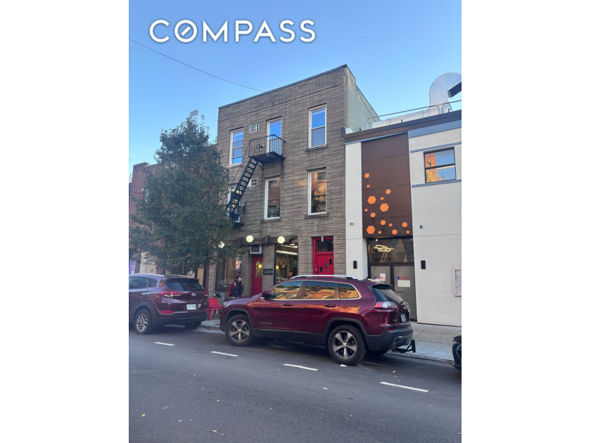 CONFIDENTIAL EXECUTIVE OVERVIEW This Mixed-use investment - Beach Commercial for sale in Queens, New York on Beachhouse.com