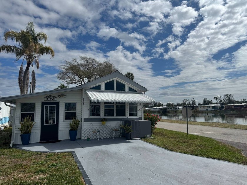 This 2 Bedroom, 1 Bath Fully Furnished Home is in Holiday - Beach Lot for sale in Holiday, Florida on Beachhouse.com