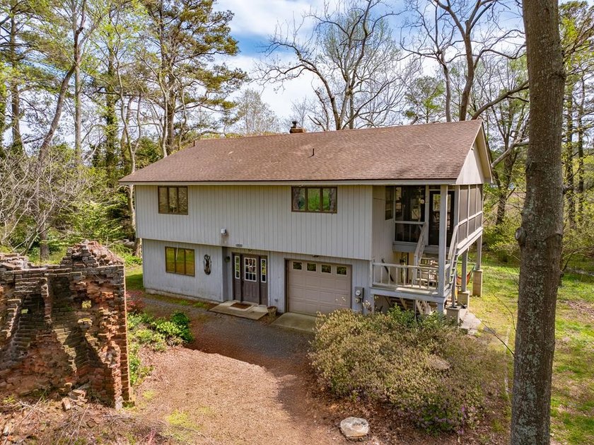 106-acre estate that perfectly blends rural tranquility with - Beach Home for sale in Onancock, Virginia on Beachhouse.com