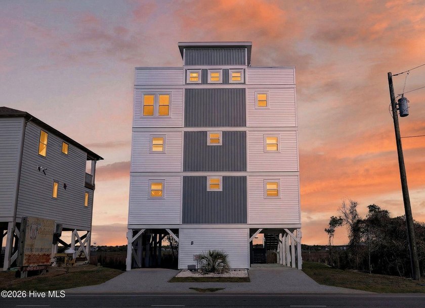 Panoramic water views, unbeatable walkability, and one of the - Beach Home for sale in Surf City, North Carolina on Beachhouse.com
