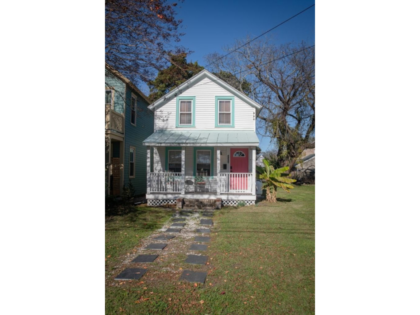 Instant opportunity as turn-key beach house and/or vacation - Beach Home for sale in Cape Charles, Virginia on Beachhouse.com