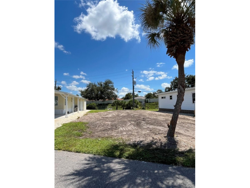 If you want to live the great life that Venice Island offers - Beach Lot for sale in Venice, Florida on Beachhouse.com