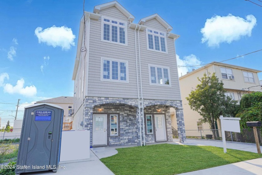 Welcome to a harmonious blend of serenity and accessibility - Beach Home for sale in Staten Island, New York on Beachhouse.com