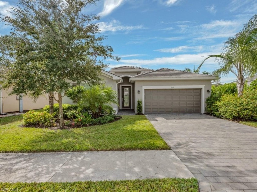 Price Improvement!! Beautiful single family pool home located on - Beach Home for sale in Naples, Florida on Beachhouse.com