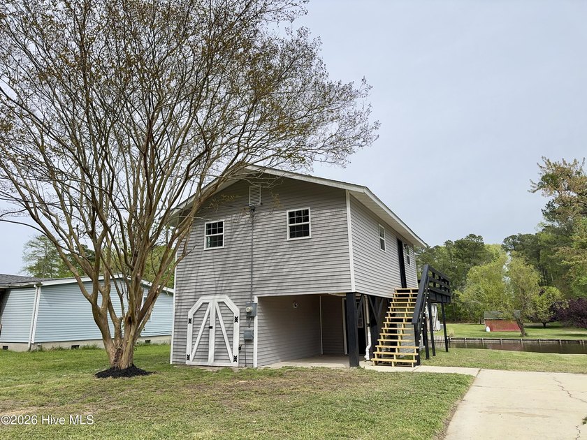 Welcome to 172 Sunset Circle--your fully renovated canal-front - Beach Home for sale in Hertford, North Carolina on Beachhouse.com